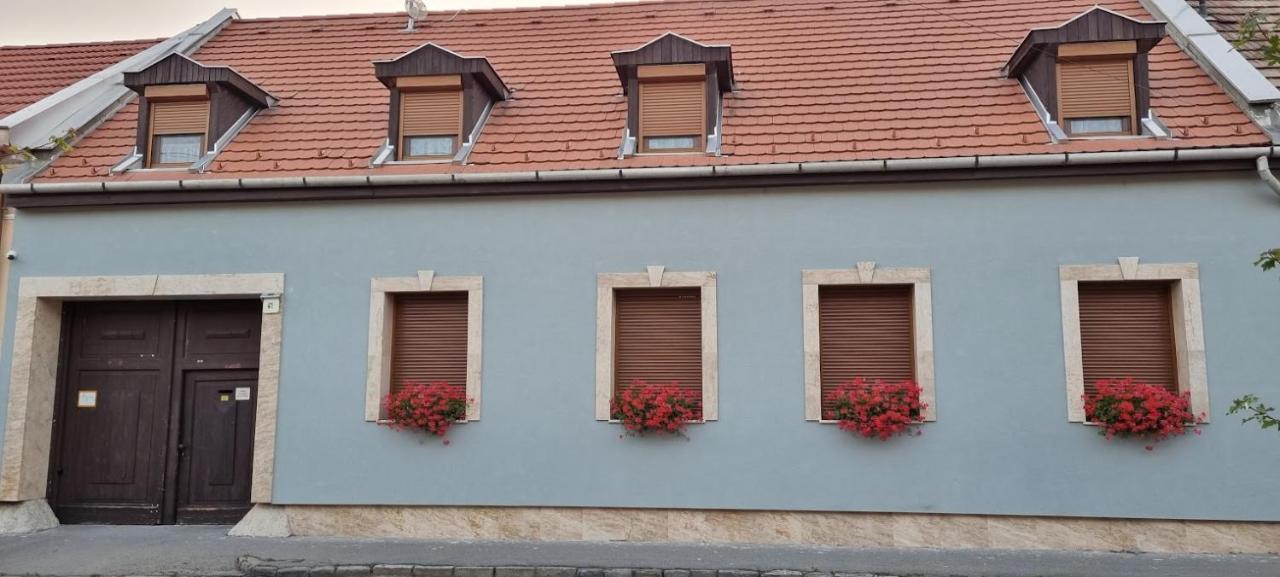 Hotel Szekely Vendeghaz Esztergom Exterior foto