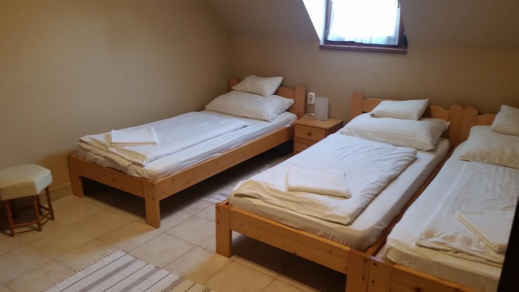 Hotel Szekely Vendeghaz Esztergom Zimmer foto
